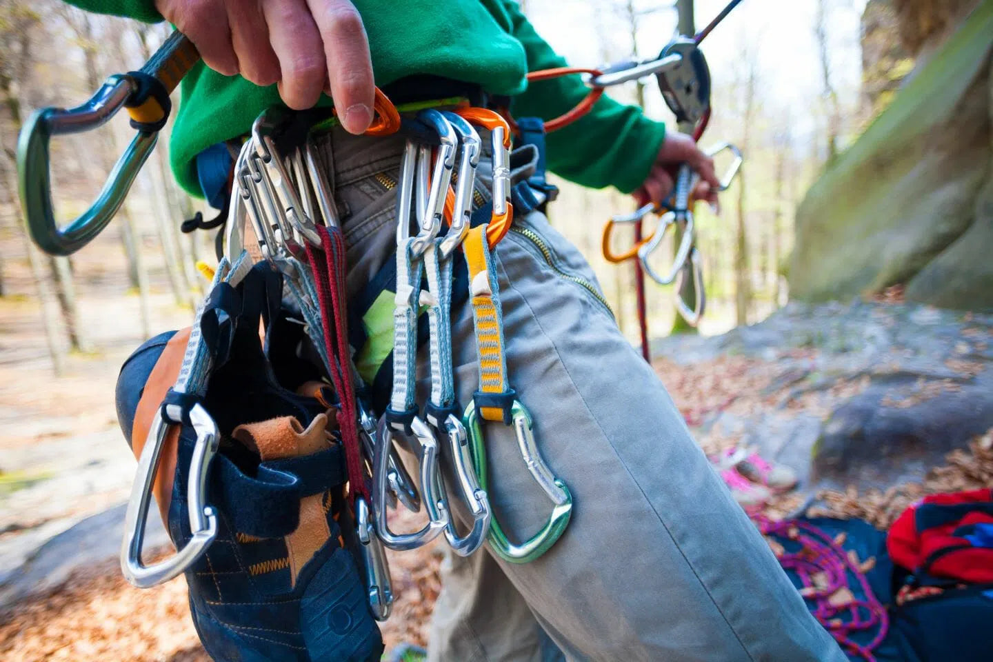 How to Choose Carabiners