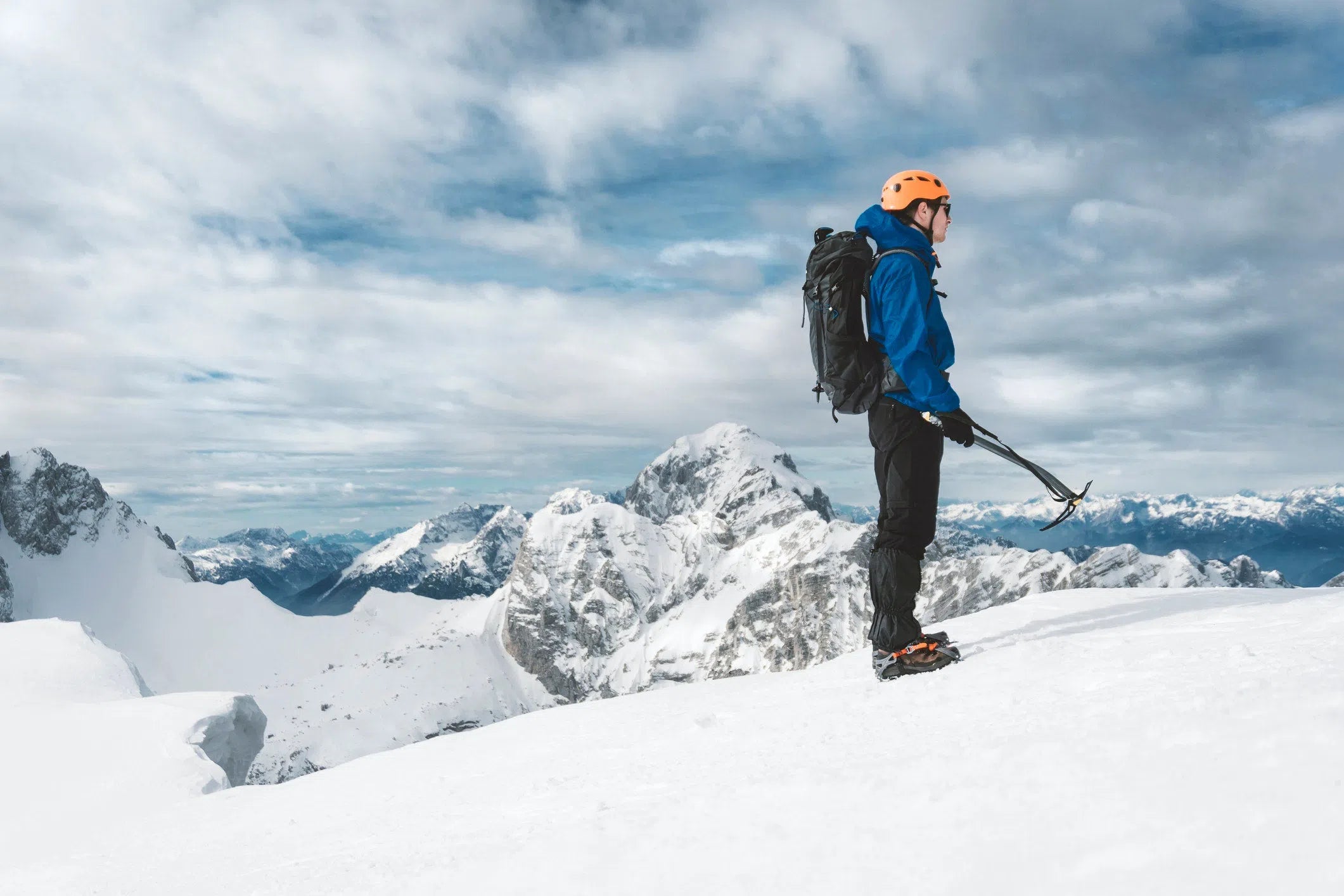 Mountaineering Ice Axes