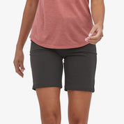 Women's Skyline Traveler Shorts 8" (Past Season)