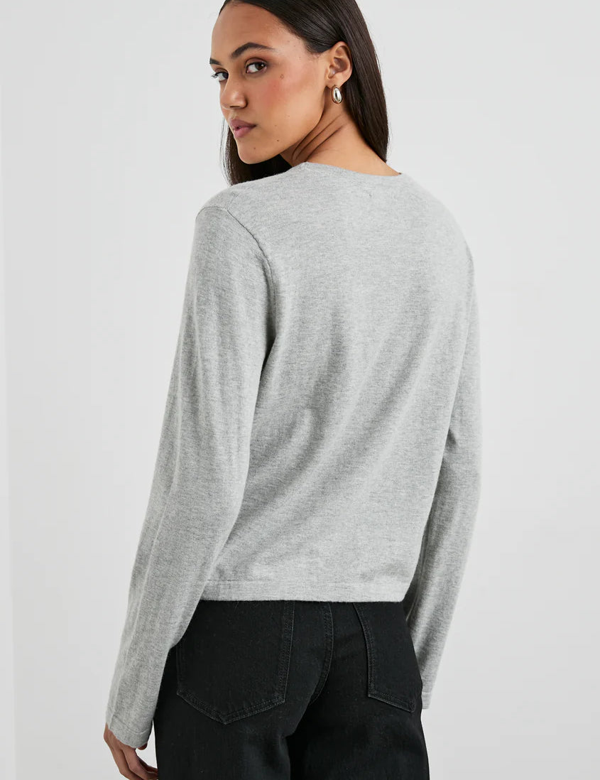 COTTON-CASHMERE-LONG-SLEEVE-TEE-HEATHER-GREY-5_845x_a1f66b64-12da-4d6e-9ff1-32fa95b246e9.webp