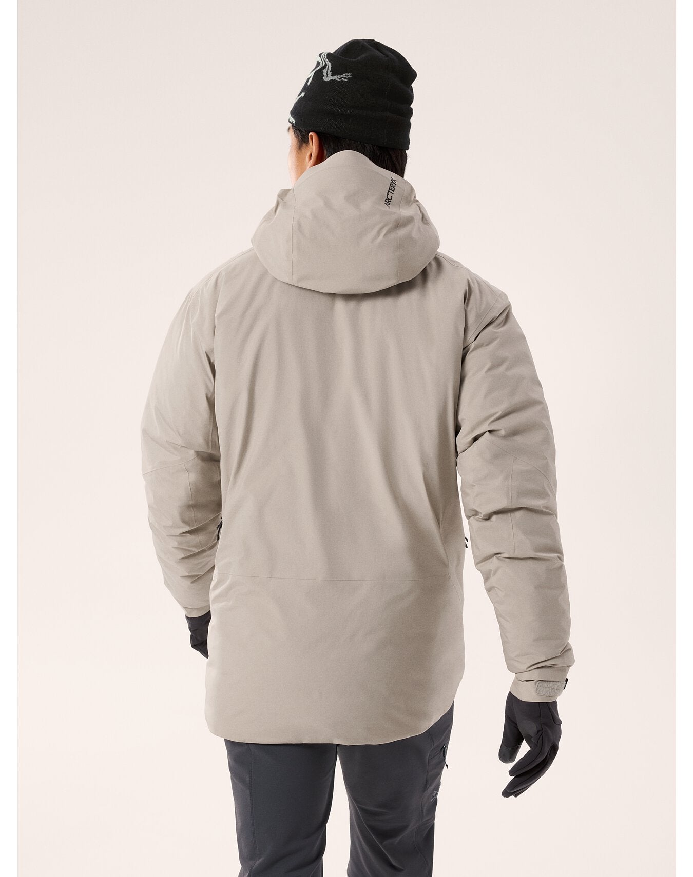 F24-X000007315-Beta-Down-Insulated-Jacket-Rune-Black-Back-View.jpg