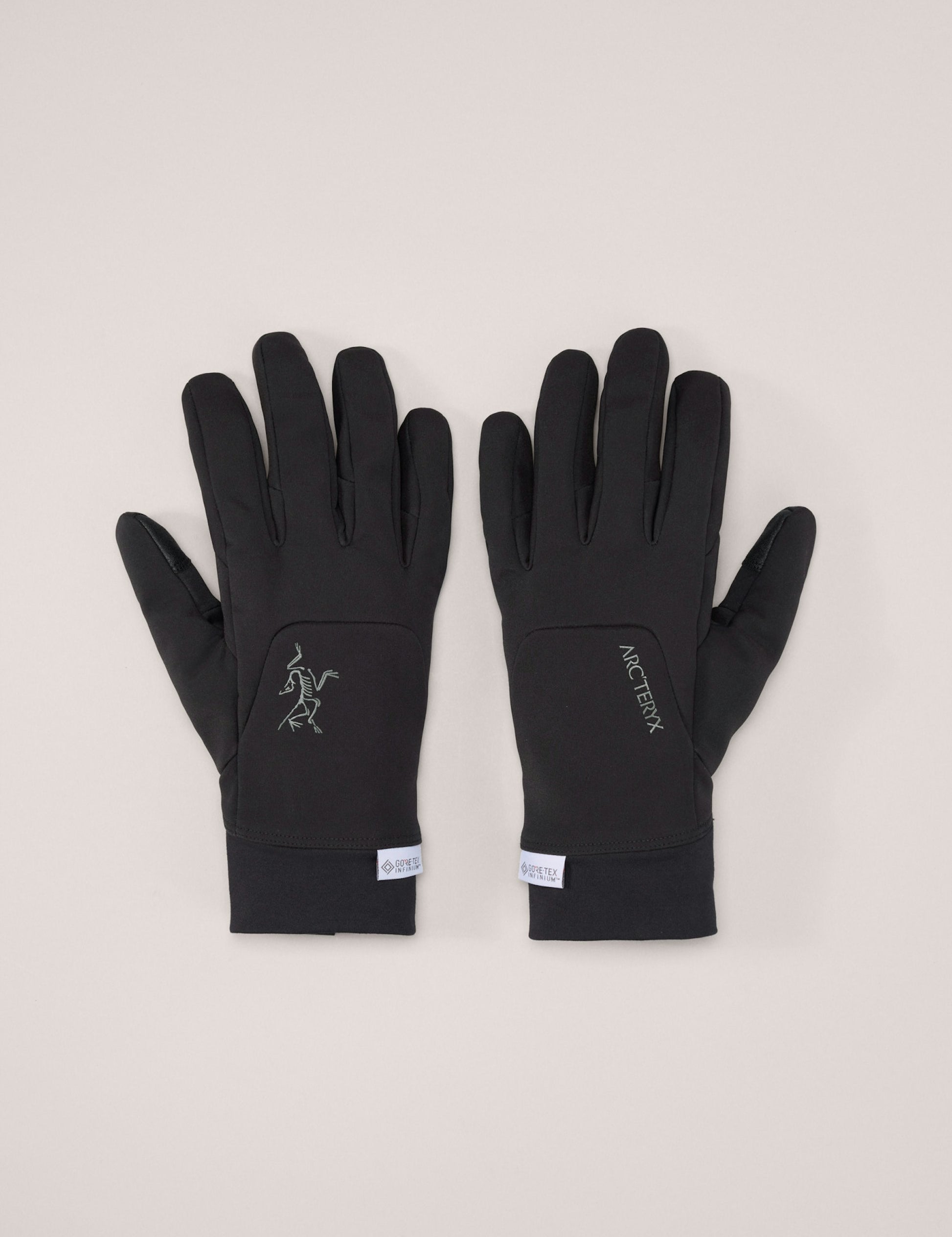 F24-X000007491-Venta-Glove-Black-Front.jpg