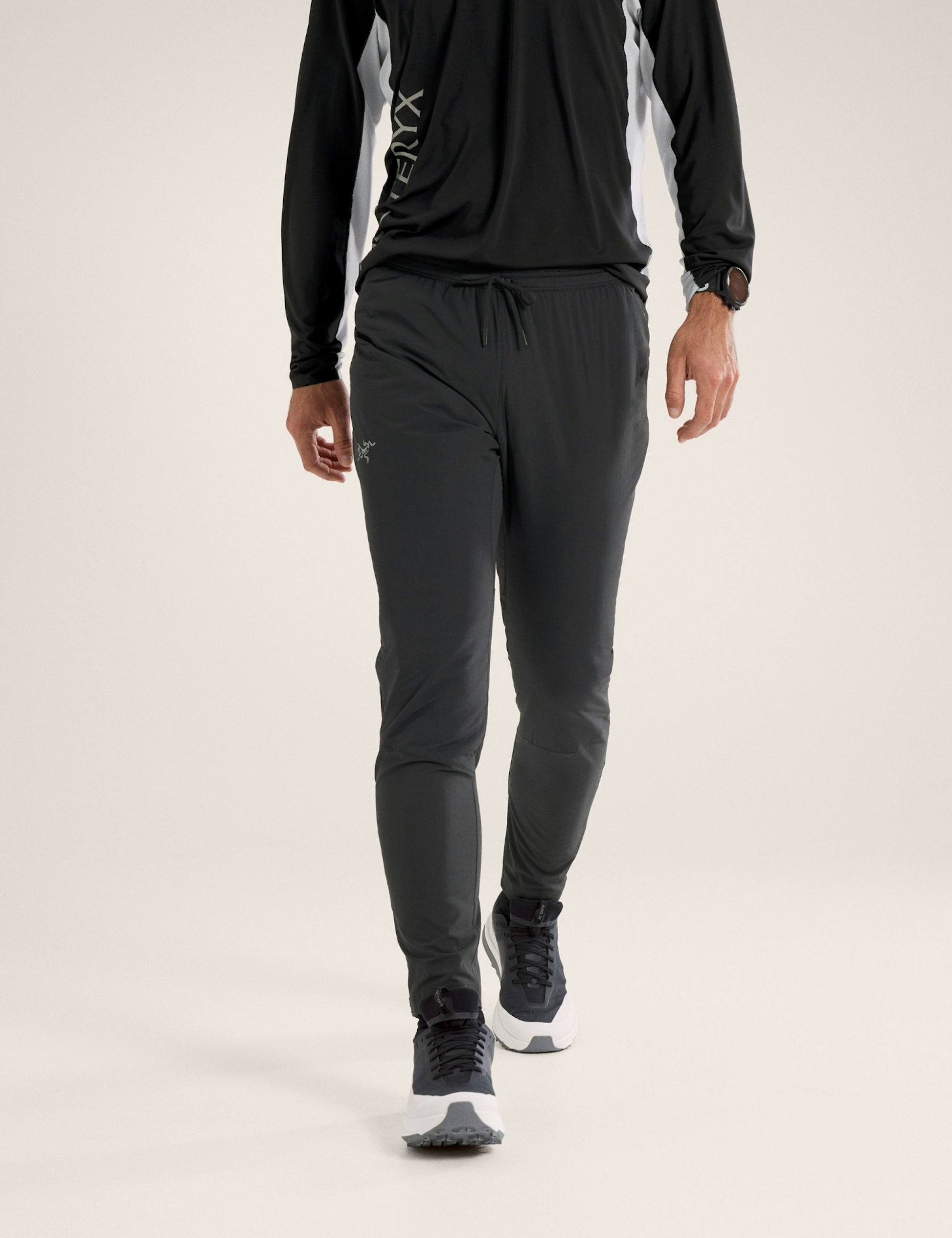 F24-X000008256-Norvan-Insulated-Pant-Black-Front-View.jpg