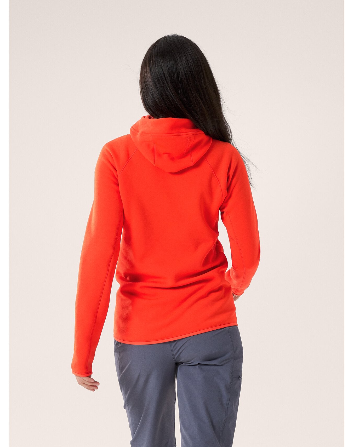 F24-X000008535-Kyanite-Hoody-Solaris-Women-s-Back-View_64dcc28f-e112-478b-908f-6c7ebbe033f2.jpg