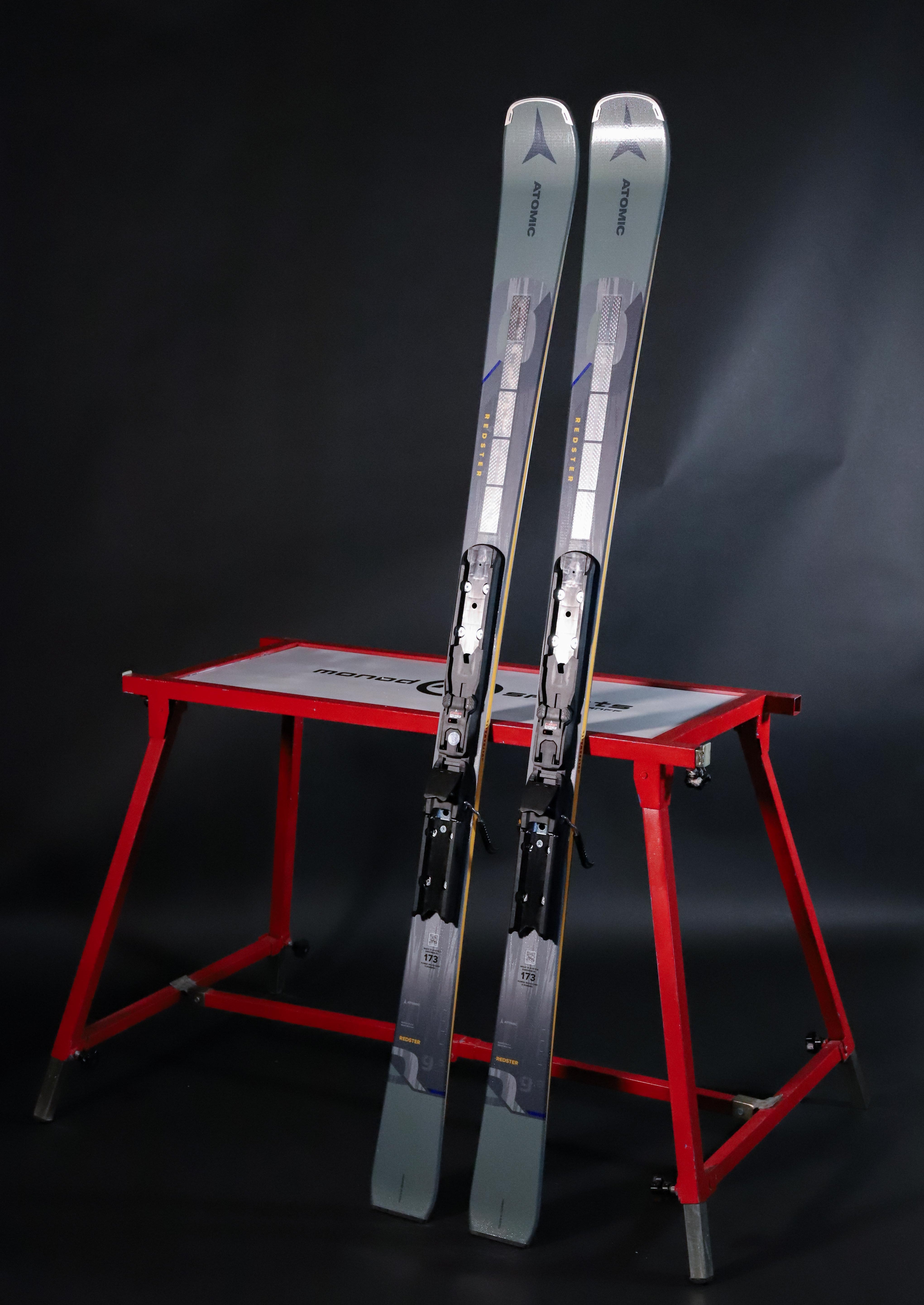 Redster Q9.8 RVSK S Skis + X 12 GW Bindings 2024