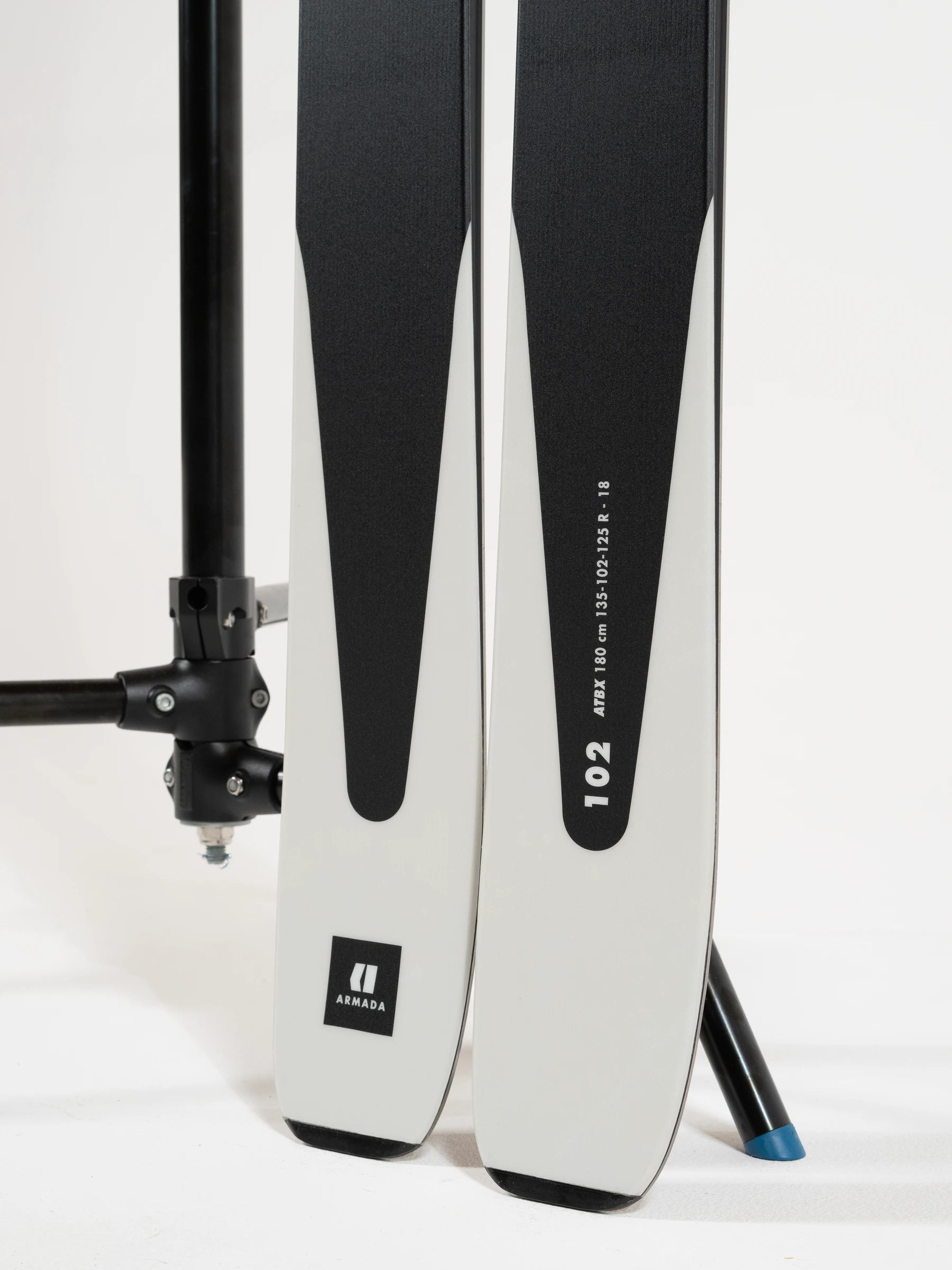 Declivity X 102 Skis 2025