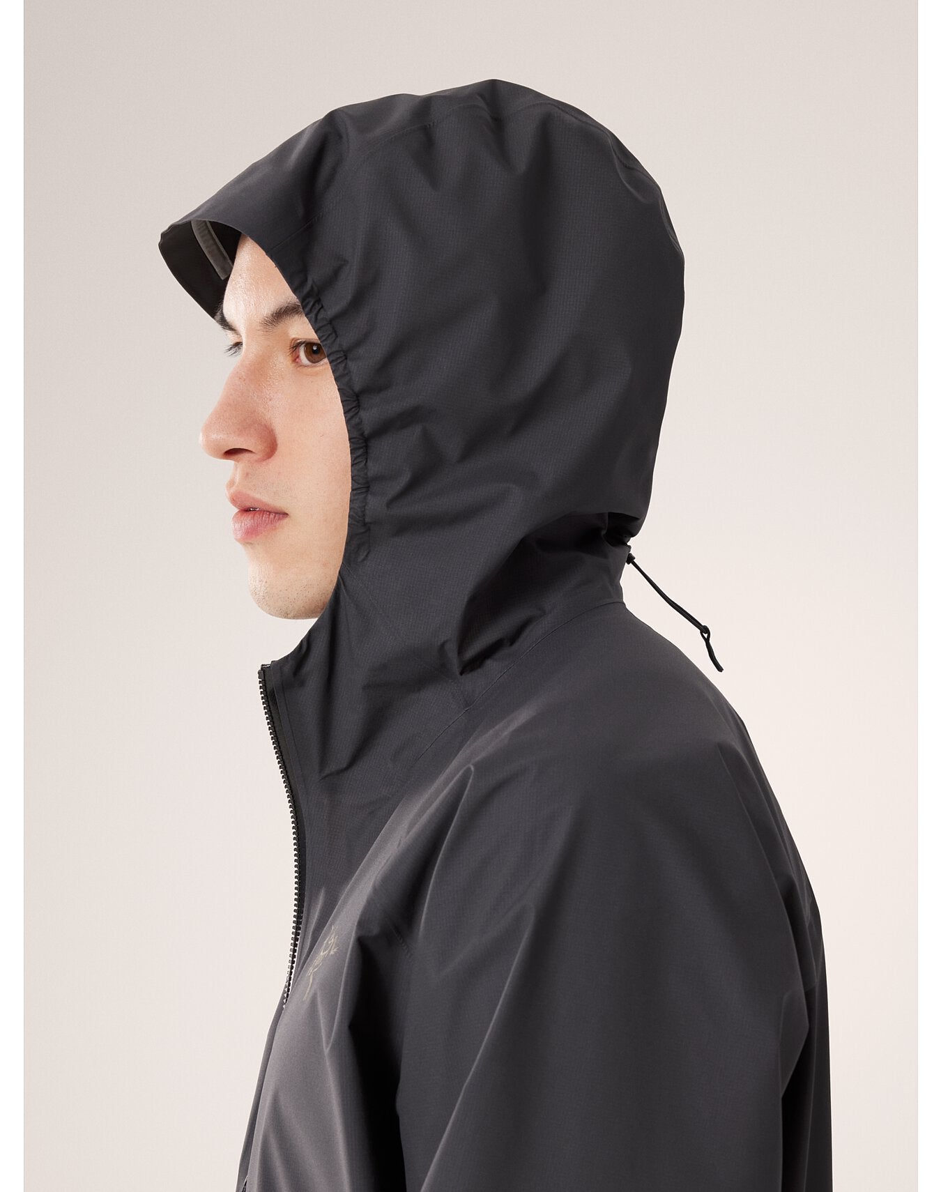 S24-X000006566-Norvan-Shell-Jacket-Graphite-Black-Hood.jpg