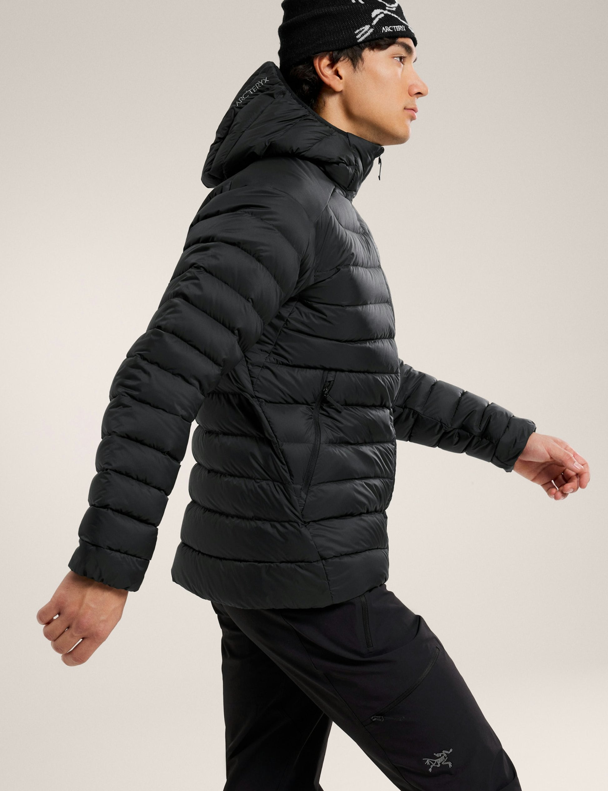 S25-X000007313-Cerium-Hoody-Black-Side-View.jpg