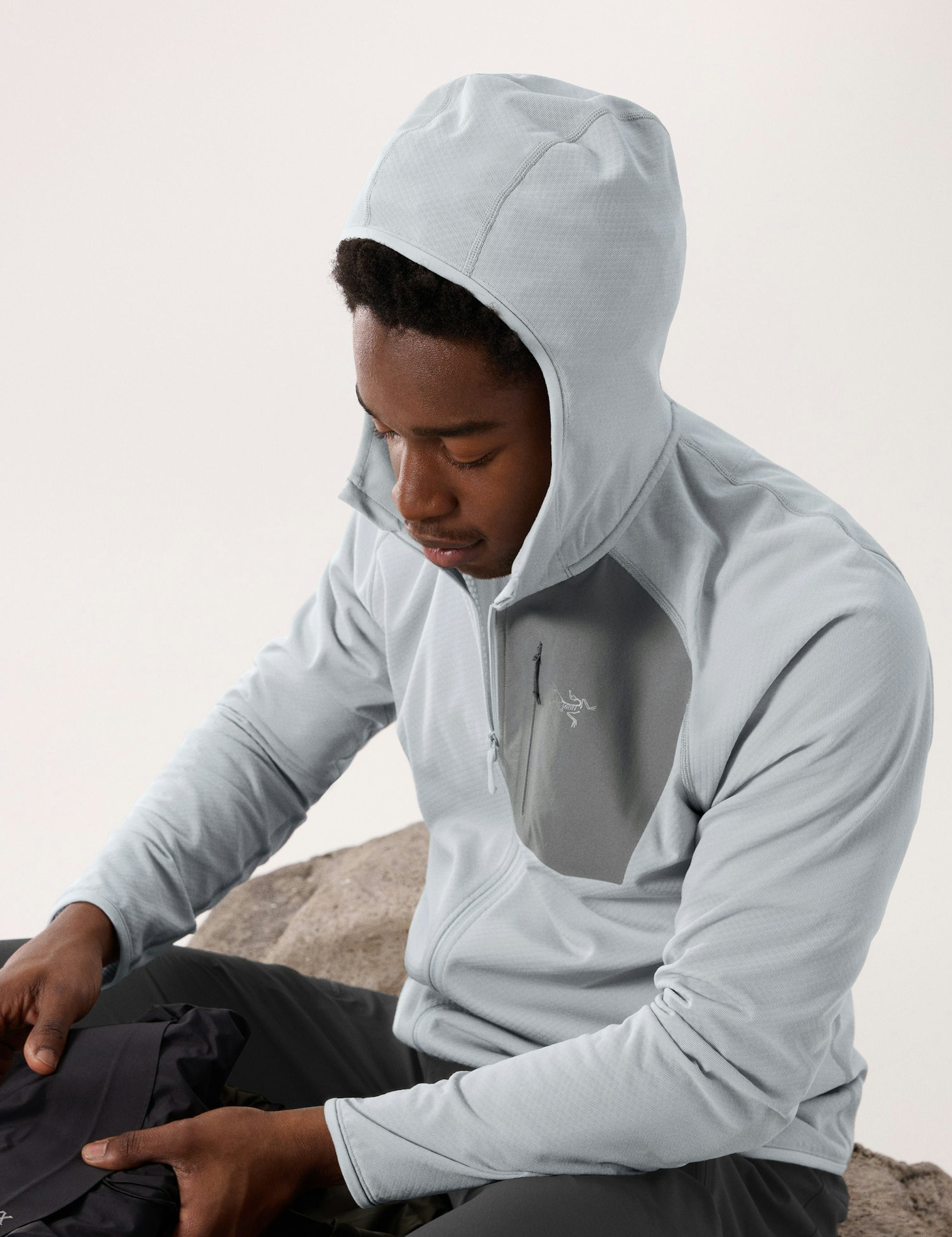 S25-X000007743-Delta-Hoody-Solitude-Void-Hood.jpg