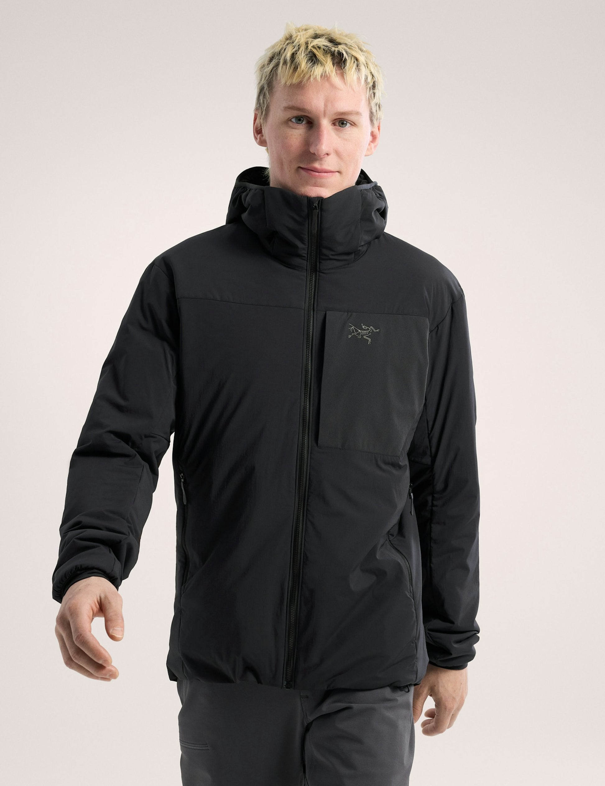 S25-X000008436-Proton-Hoody-Black-Front-View.jpg