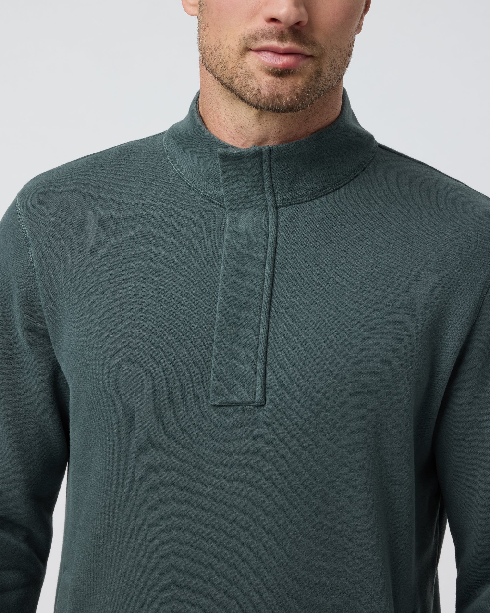 V298SMB_FA24_M_ECOMM_fleece_DETAIL_13.jpg