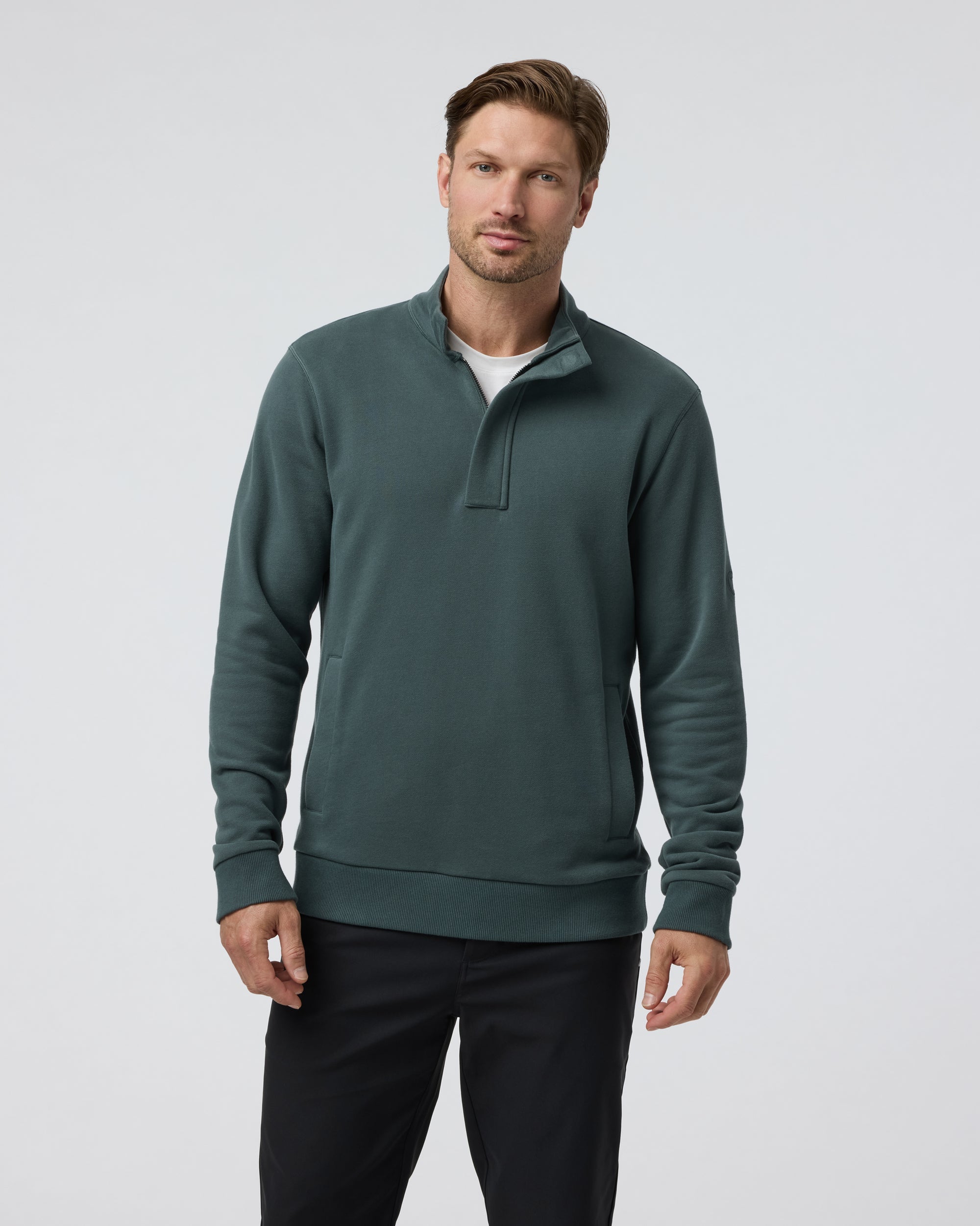 V298SMB_FA24_M_ECOMM_fleece_FRONT_8.jpg