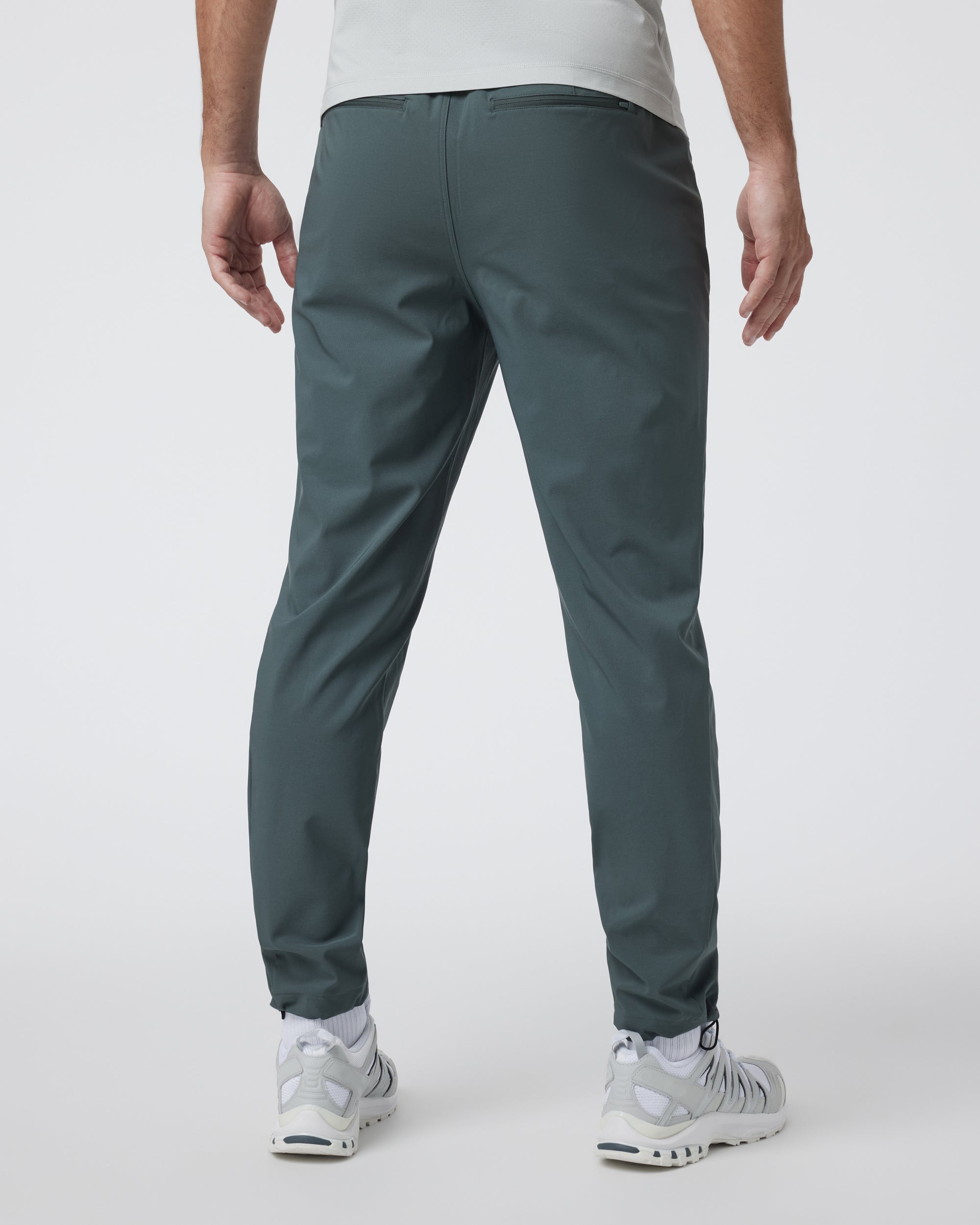 V464SMB_FA24_M_ECOMM_PANTS_BACK_21.jpg